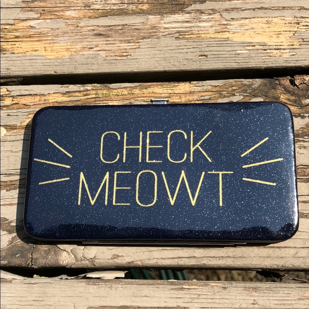Icing•Check Meowt, wallet.